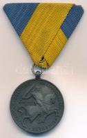 1941. Délvidéki Emlékérem Zn emlékérem eredeti mellszalaggal. Szign.: BERÁN L. T:2 kis patina  Hungary 1941. Commemorative Medal for the Return of Southern Hungary Zn medal with original ribbon. Sign: BERÁN L. C:XF small patina NMK 429.