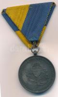 1941. "Délvidéki Emlékérem" Zn emlékérem eredeti mellszalaggal. Szign.: BERÁN L. T:2 kis p...