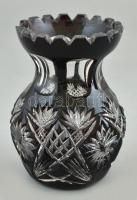 Bordó ólomkristály váza, apró kopással, m: 11 cm