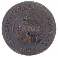 Kutas László (1936-) 1977. "Dunaújvárosi Papírgyár" Br plakett (104mm) T:2