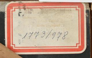 Kéméndy Jenő (1860 - 1925): Rokokó jelenet a kertben. Olaj, karton. Jelzett. 1890 körül. Hátoldalán ...