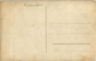 Trencsén, Trencín; autós kirándulás háttérben a várral / automobile trip with the castle in the back...