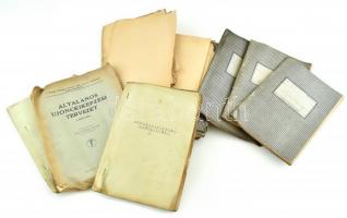 1943 A M. Kir. Bercsényi Miklós 2. honvéd tüzérosztag karpaszományos iskolába járó dr. Laban János karpaszományos őrvezető 9 db jegyzetfüzete + 2 db táblázatos nyomtatványfüzet (ütegparancsnoki és elsőtiszti előjegyzés), 1 db Általános Újonckiképzési Tervezetkönyv (106p), továbbá egyéb kézzel írt és stencilezett jegyzetek, vizsgakérdések változatos témában, rendkívül érdekes anyag