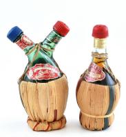 3 kis palack olasz likőr, tartalommal, kissé sérült csomagolásban, m: 13 cm