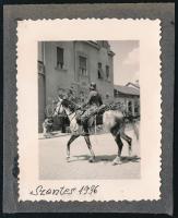 1936 Szentes, m. kir lovas katona, kartonlapra ragasztott fotó, 7×6 cm