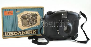 cca 1960-1970 Skolnyik szovjet gyártmányú fényképezőgép, eredeti dobozában / Shkolnik vintage USSR camera, in original box