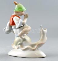 Drasche Csigán ülő fiú, kézzel festett, jelzett, sérült, ritka, m: 12 cm