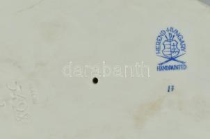 Herendi János vitéz a griffmadáron, kézzel festett, jelzett, apró kopásnyomokkal, m:20,5 cm, h:17 cm