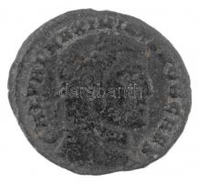 Római Birodalom / Thesszaloniki / II. Maximinus 310-313. AE Follis Br (5,42g) T:2- Roman Empire / Thessalonica / Maximinus II 310-313. AE Follis Br GAL VAL MAXIMINVS NOB C / GENIO CA-ESARIS - - SMNS (5,42g) C:VF RIC VI 31.