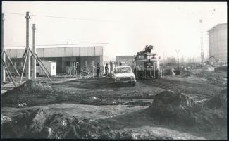 1984 Építkezés fotó rajta Darus Ifa és Wartburg 23x14 cm
