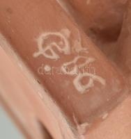 Gyurcsek Ferenc (1942- ): Nő kutyával. Terrakotta, jelzett, hibátlan, m: 32 cm