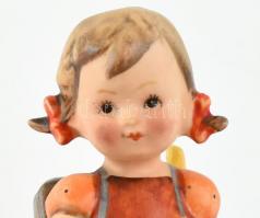 Hummel iskolatáskás lányka Mázas kerámia, jelzett, hibátlan, 10,5 cm