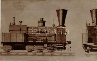 SStB VINDOBONA tehervonati gőzmozdony a Südliche Staatsbahn. A mozdonyt az 1851 évi Semmering-versenyre építette a Bécs-Győr Vasút Mozdonygyára (Win-Raaberbahn, WRB) / Dampflokomotive / Cargo locomotive. photo (fl)