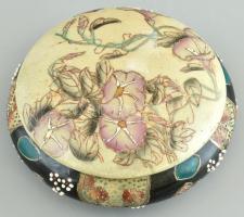 Kínai porcelán bonbonniere nagy méretű, jelzett, kopott d: 18 cm