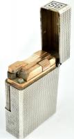 St. Dupont öngyújtó. Jelzett, működő, feltöltött állapotban, alján karcokkal. m: 5 cm