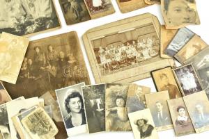 cca 1900-1955 Vegyes fotó tétel, főként műtermi portrék, vegyes méretben és állapotban