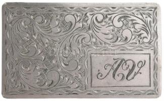 Ezüst(Ag) ornamentikus mintával díszített kitűző, jelzett, nettó: 12,08 g