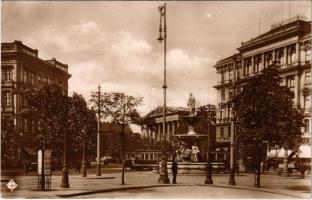 1930 Budapest VIII. Kálvin tér, Nemzeti Múzeum, villamos, szökőkút (EK)