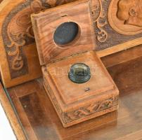 Íróasztal garnitúra, díszesen faragott fa, 1900 körül, kopott, apró sérülésekkel, egy db hiányzó tol...