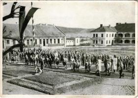 1941 Jolsva, Jelsava; Budapest Székesfőváros Gyermeküdülője, sorakozó gyerekek az Országzászló előtt / children holiday resort, Hungarian flag (EK)