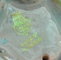 Zsolnay eozin mázas ülő kislány, jelzett, apró kopásnyomokkal, m: 7,5 cm, (tervezte: Sinkó András)