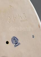 Herendi János vitéz a griffmadáron, kézzel festett, jelzett, csákón lepattanással, alján sérülésekke...