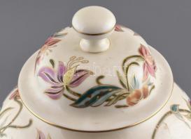 Zsolnay virág mintás fedeles váza. Kézzel festett, jelzett, gyártáskori mázrepedéssel 36 cm