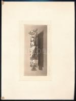 Olvashatatlan jelzéssel: Tubus. 1980. Akvatinta, papír. Jelzett. 6,5x14,5 cm