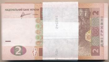 Ukrajna 2011. 2Hr (100x) kötegelővel, közte sorszámkövetők T:I,I- 
Ukraine 2011. 2 Hryvnia (100x) w...