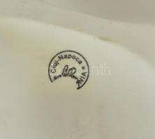 Poema Artistic Cluj Napoca (Kolozsvár) , Vadász kutyájával, festett porcelán, jelzett, apró kopásnyo...