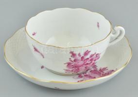 Herendi purpur virágmintás porcelán teás csésze + alj, kézzel festett, jelzett, kis kopásnyomokkal. d: 16 cm