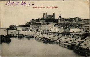 1911 Pozsony, Pressburg, Bratislava; látkép, rakpart, gőzhajó, uszályok, vár / general view, quay, steamships, barges, castle (EK)
