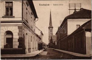 1917 Érsekújvár, Nové Zámky; Iskola utca, templom. Vasúti levelezőlapárusítás 193. / street view, church (EK)