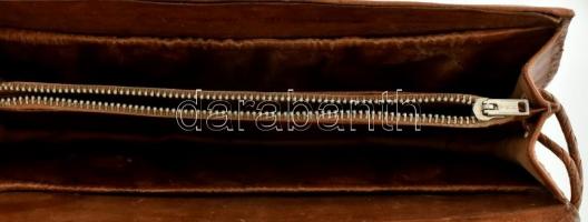 Kígyóbőr táska, kis kopásnyomokkal, 23x15 cm