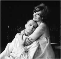 cca 1967 Ruttkai Éva (1927-1986) és Darvas Iván (1925-2007) színészek közös jelenetben, 9 db vintage...