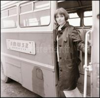 cca 1966 IBUSZ busz a villányi szüreten, 2 db vintage NEGATÍV, Kotnyek Antal (1921-1990) budapesti f...