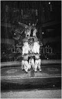 cca 1966 ,, Szovjet cirkusz" feliratú negatívtartó tasakban 11 db vintage NEGATÍV, Kotnyek Anta...