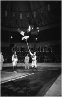 cca 1966 ,, Szovjet cirkusz" feliratú negatívtartó tasakban 11 db vintage NEGATÍV, Kotnyek Anta...