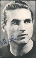 Grosics Gyula (1926-2014) labdarúgó, az aranycsapat tagjának aláírása az őt ábrázoló képen