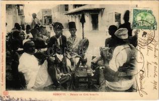 1906 Djibouti, Devant un Café Somalis / Somali café, hookah smoking (EK)