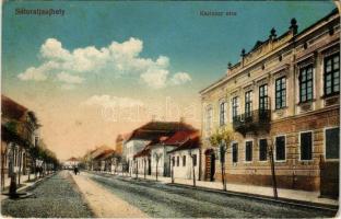 1916 Sátoraljaújhely, Kazinczy utca. Vasúti levelezőlapárusítás 1. 1915. (EK)