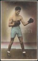 1940 Magyar bajnok bokszoló, kézzel színezett fotó, hátoldalon feliratozva, 13,5×8 cm
