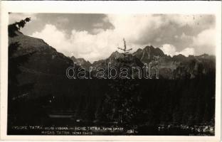 Tátra, Magas-Tátra, Vysoké Tatry; Velká Vysoká / Tatra Spitze / Tátra-csúcs / mountain peak (képeslapfüzetből / from postcard booklet)