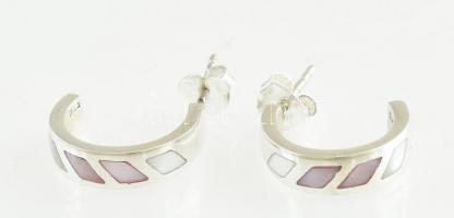 Ezüst(Ag) félkarika fülbevalópár, gyöngyház díszítéssel, jelzett, d: 1,5 cm, bruttó: 5,1 g