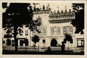 Lőcse, Levoca; Thurzó ház, Julius Wildfeuer, Mortenson üzlete. Filip Braun kiadása / historical house, mansion, shops (EK)