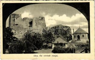 1940 Léva, Levice; Ősi vár romjai. Hajdú foto / Levicky hrad / castle ruins (szakadás / tear)