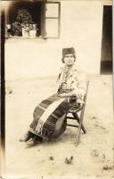 1916 Román népviselet, folklór / Romanian folklore, lady in traditional costumes. photo (vágott / cut)