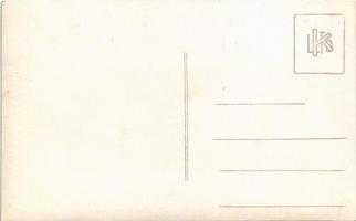 Székelykapu faragása, erdélyi folklór / Transylvanian folklore, carving of the Székely gate. photo