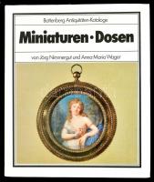 Miniaturen Dosen von Jörg Nimmergut und Anna-Maria Wager. Battenberg Antiquitäten-Kataloge. München, 1982, Battenberg Verlag. Gazdag fekete-fehér képanyaggal illusztrálva. Német nyelven. Kiadói egészvászon-kötés, kiadói papír védőborítóban, jó állapotban.