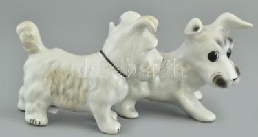 2 db porcelán kutya, kézzel festett, jelzett, kis kopásnyomokkal, m: 10 és 11,5 cm